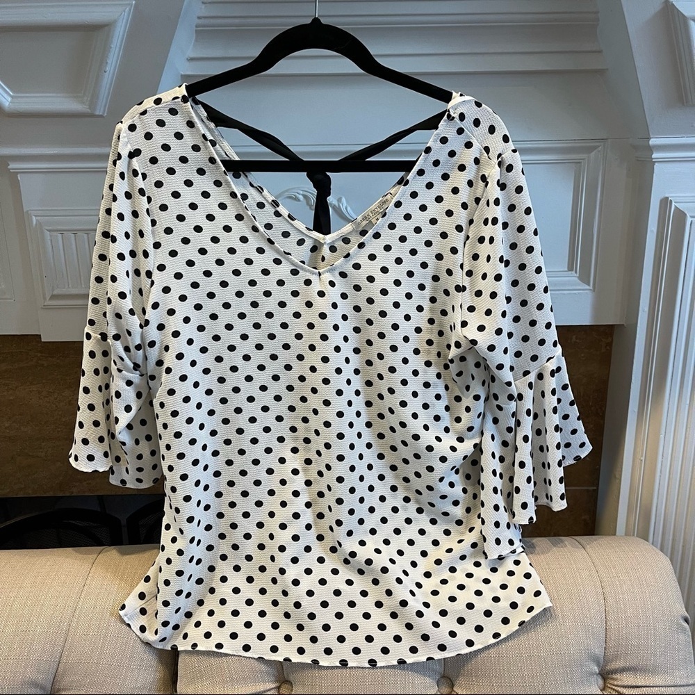 V: Green Envelope Polka Dot V neck Bell Sleeve Blouse Sz M